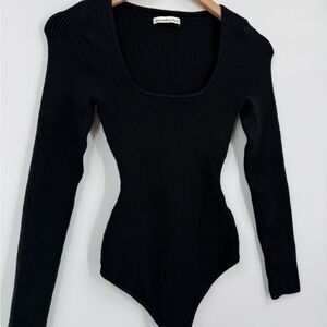Abercrombie & Fitch Ribbed Knit Square Neck Long Sleeve Bodysuit | Black | Small